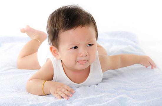 寶寶1歲了還特別粘人？早教育嬰師教你3招搞掂小糖豆！
