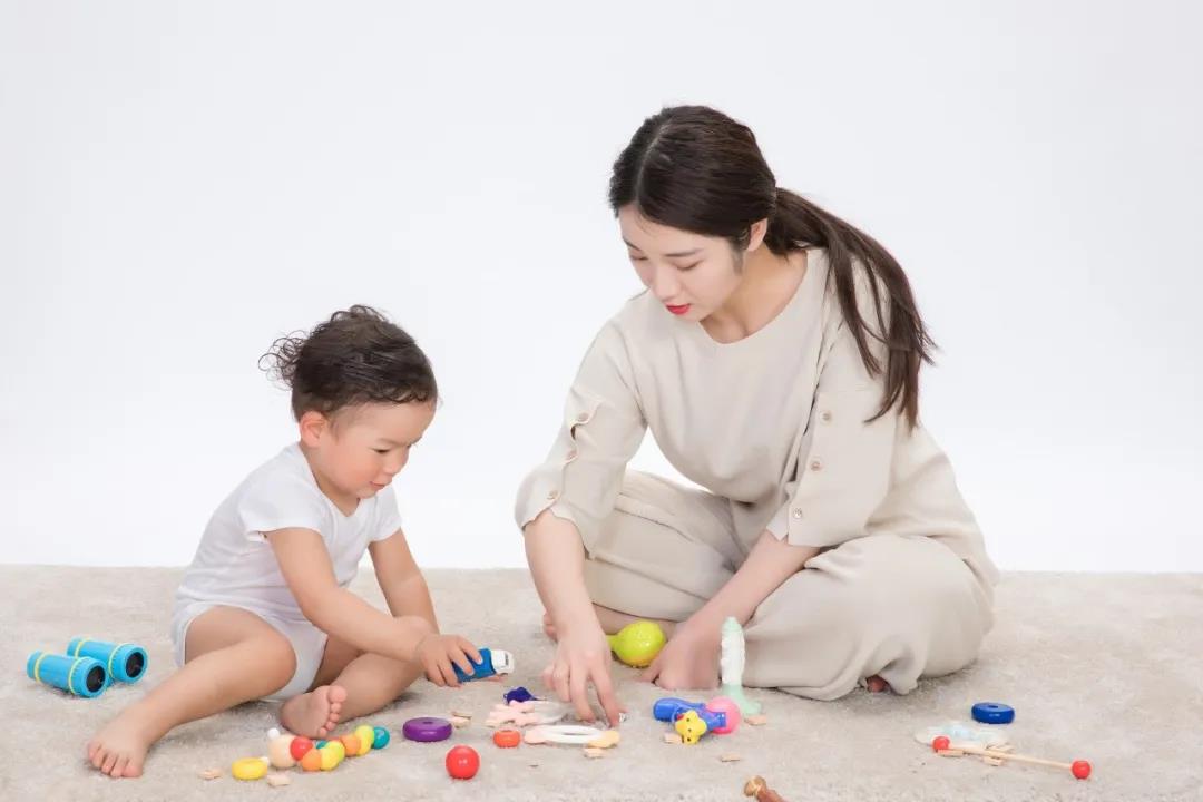 0-4個(gè)月寶寶如何做早教？高級(jí)早教師教你5個(gè)早教妙招！