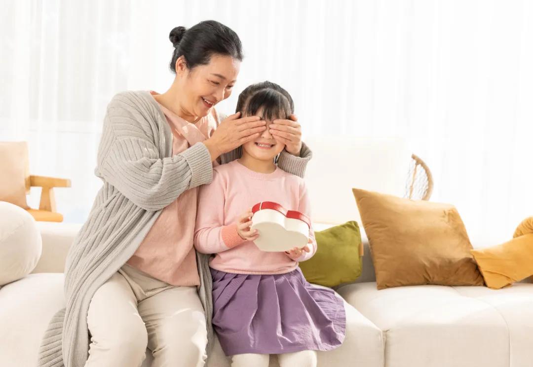 月嫂、育嬰師上戶做好這三點，客戶排著隊搶你！